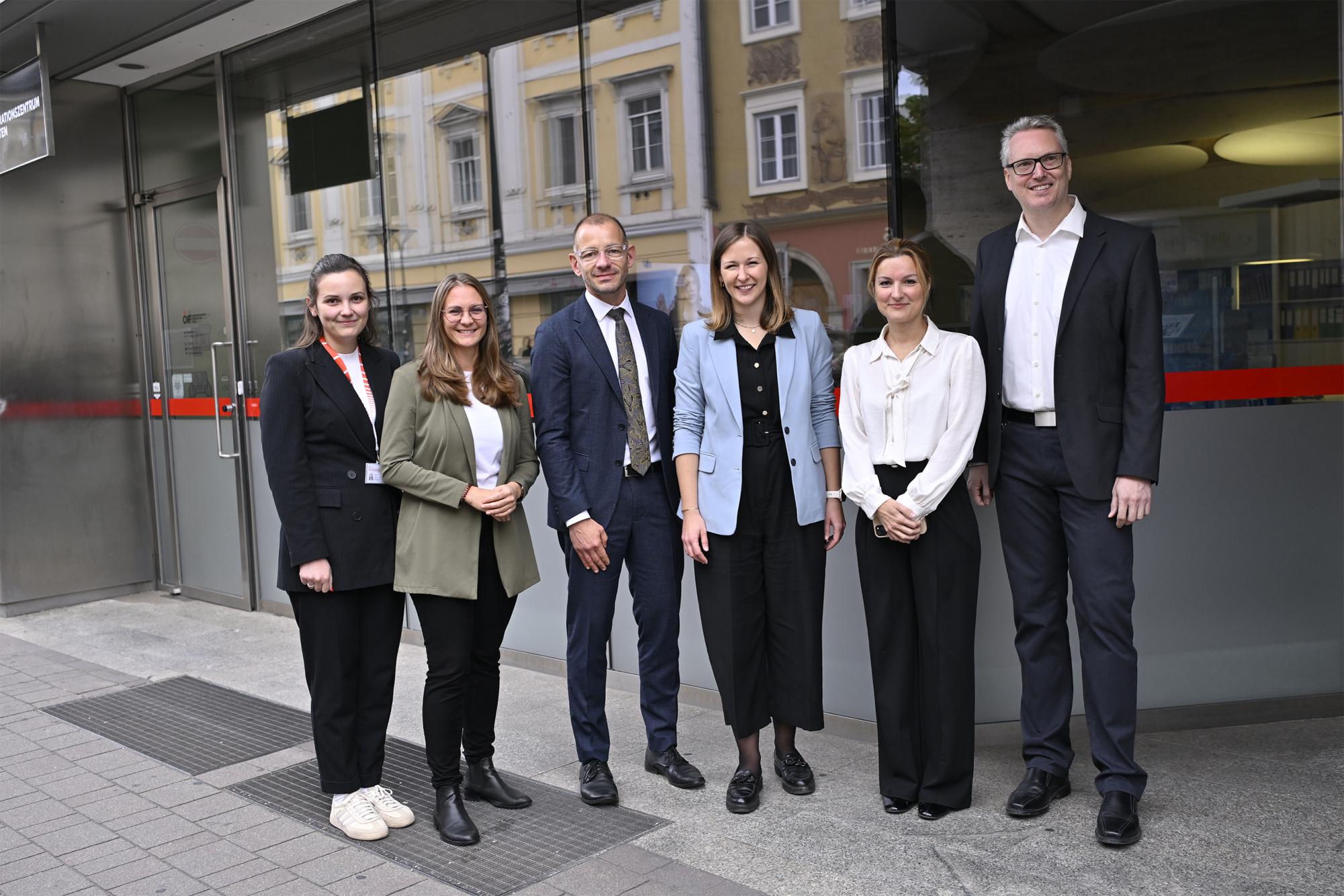 Bundesministerin Claudia Plakolm zu Besuch im ÖIF-Integrationszentrum Kärnten