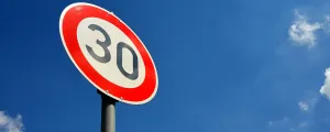 Tempo-30-Schild
