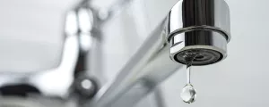 tropfender Wasserhahn