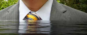 Wasser bis zum Hals
