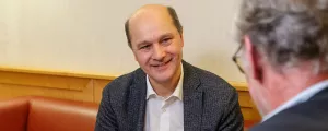 Johannes Pressl im Gespräch mit KOMMUNAL-Chefredakteur Hans Braun.