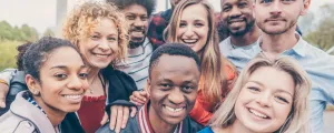 Menschen verschiedener Herkunft