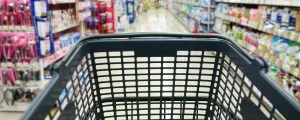 Einkaufswagen in einem Supermarkt