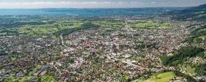 Blick vom Karren auf Dornbirn und Bodensee