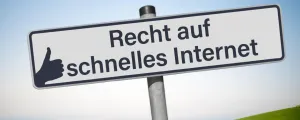 Schild "Recht auf schnelles Internet"