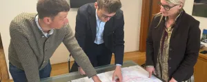 osef Seidl (Referat Ländliche Verkehrsinfrastruktur), Landesrat Maximilian Aigner, Reija Falkensteiner (Referatsleiterin Ländliche Verkehrsinfrastruktur).
