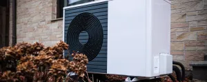 Wärmepumpe an einem Einfamilienhaus