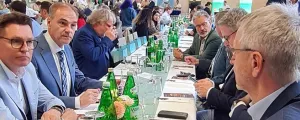 Landesrat Leonhard Schneemann (2. v. li.) bei der Tagung.