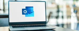 Outlook auf einem Notebook