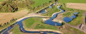 Bei der Preisverleihung 2025 wurde das Projekt zur Renaturierung der Aschach in Bäckenhof, Marktgemeinde Waizenkirchen, in der Kategorie WasserREGIONAL ausgezeichnet.