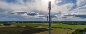 Handymast in einer Landschaft