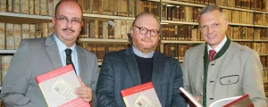 Das Landesarchiv Salzburg stellt mit 3 Personen das Ortsnamenbuch vor