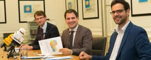 Drei steirische Kommunalpolitiker schauen in die Kamera 2015