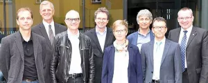 Architekten und Politiker auf Gruppenfoto