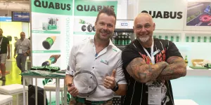 QUABUS-Geschäftsführer Christoph Hofstadler mit Franz Müllner