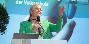 Katharina Zaloudek 