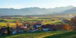 Blick auf ein Dorf