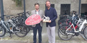 Landeshauptfrau-Stellvertreter Stefan Schnöll gratulierte Bürgermeister Gerald Klaushofer.