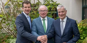 Der neue Präsident der NÖ Umweltverbände Christian Macho mit LH-Stellvertreter Stephan Pernkopf und Landesrat Anton Kasser.