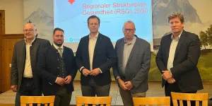 ÖGK-Vorsitzender Josef Harb, FP-Klubobmann Marco Triller, Landesrat Karlheinz Kornhäusl, Gesundheitsfonds-Geschäftsführer Michael Koren und Wolfgang Habacher vom EPIG-Gesundheitsplanungsinstitut.