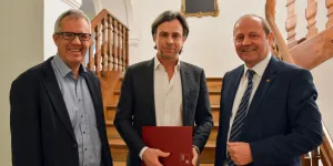 Landeshauptmann-Stellvertreter Josef Geisler, der wiedergewählte Vorsitzende Lukas Madersbacher und sein Stellvertreter Martin Schönherr.