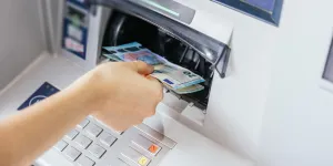 Geldabheben am Bankomat