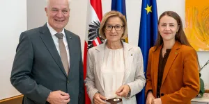 Landesrat Anton Kasser, Landeshauptfrau Johanna Mikl-Leitner und Bürgermeisterin Bernadette Geieregger