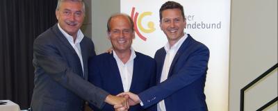 Kärntner Gemeindebund - 3 Personen bei Handschlag