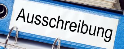 Ordner mit Ausschreibungsunterlagen