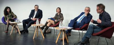 Alfred Riedl bei Diskussion