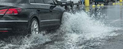 Autos im Regen