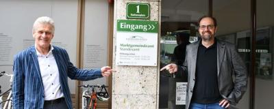 Bürgermeister Gerhard Obernberger und Christian Wolbring von der Firma ExpertForce, die den Coworking-Space betreibt.