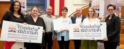 Landeshauptmann-Stellvertreterin Astrid Eisenkopf, Sarah Giefing (Weingraben), Umweltgemeinderat Werner Tremmel (Neutal), Vizebürgermeisterin Christa Eckhardt (Weingraben), Bürgermeister Andreas Tremmel (Kobersdorf ), Nicole Pauer (Markt St. Martin) und Marlene Hrabanek-Bunyai, Geschäftsführerin des Vereins UNSER DORF.