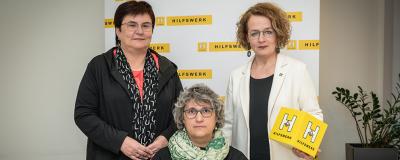 Michaela Hinterholzer. Präsidentin des Hilfswerks NÖ, die Psychosoziale Beraterin Michaela Naber-Tastl und Landesrätin Christiane Teschl-Hofmeister.