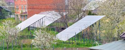PV-Anlage in einem Garten