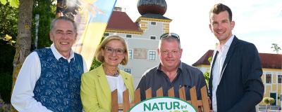 Peter Szirtes, Vizebürgermeister Kottingbrunn, Landeshauptfrau Johanna Mikl-Leitner, der in Sachen Igel besonders engagierte Kottingbrunner Wolfgang Eckel und Bürgermeister Christian Macho