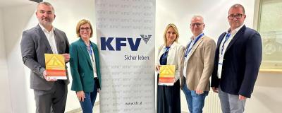 Landesrat Heinrich Dorner, die Leiterin Mobilitätszentrale Burgenland, Christine Zopf-Renner, Sabine Kaulich vom KFV, Holger Bierbaum, Hauptreferatsleiter Verkehr im Amt der Bgld. Landesregierung, und Christoph Feymann vom KFV.