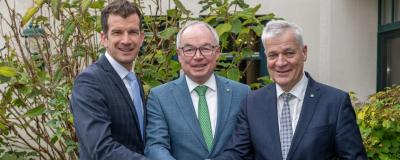 Der neue Präsident der NÖ Umweltverbände Christian Macho mit LH-Stellvertreter Stephan Pernkopf und Landesrat Anton Kasser.