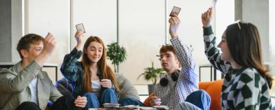 Jugendliche beim Spielen