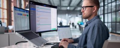 IT-Experte am Computer