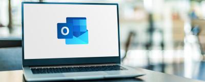 Outlook auf einem Notebook