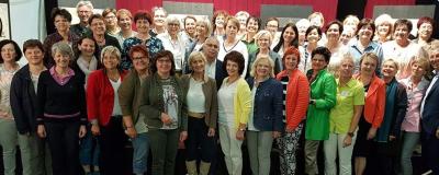 Mehrere Bürgermeisterinnen bei einem Treffen
