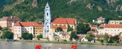 Blick auf die Kirche von Dürnstein