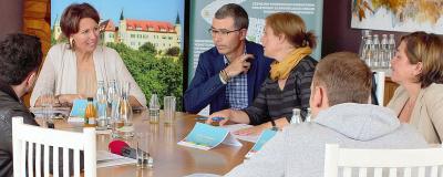 Menschen im Gespräch
