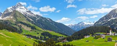 Blick auf Berglandschaft in Vorarlberg