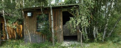 Holzhütte in schlechtem Zustand