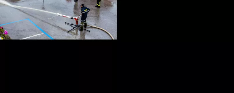 Feuerwehr bekämpft Hochwasser