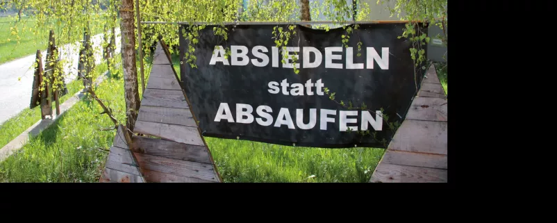 Tafel "Absiedeln statt absaufen"