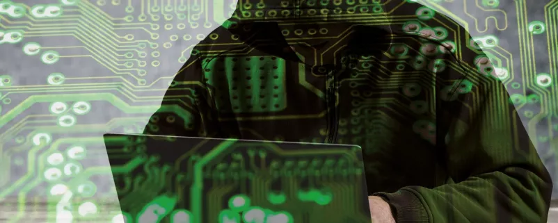 Hacker am Computer