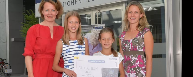 kreative Straßenmalaktionen - Eltern mit Kindern